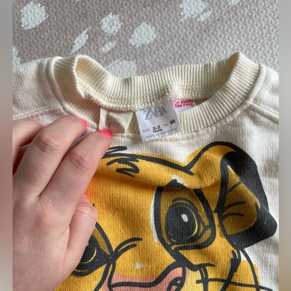 *SOLD*ZARA x Disney Baby The Lion King 2-3T sweatshirt - Picture 4 of 4
